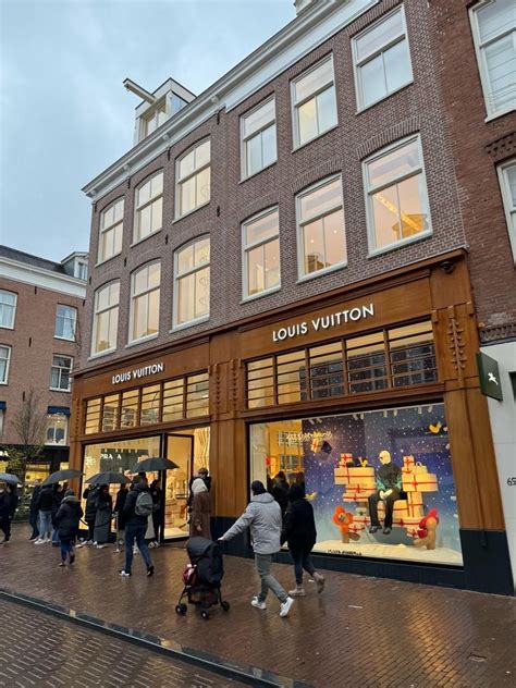 louis vuitton online bestellen nederland|Louis Vuitton amsterdam hooftstraat.